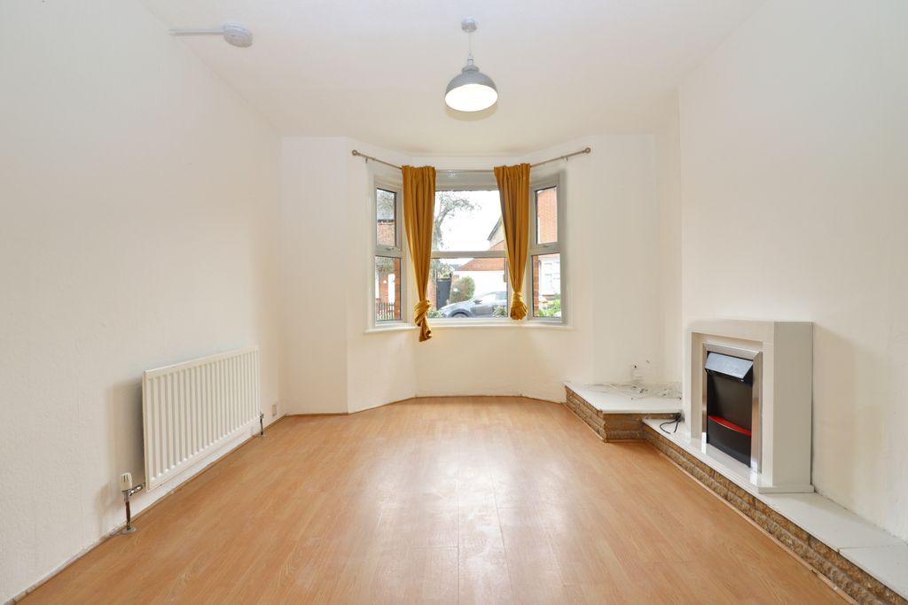 Property photo 3 of 9