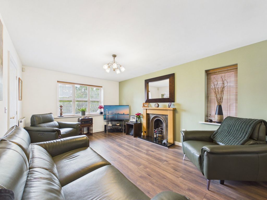 Property photo 3 of 31