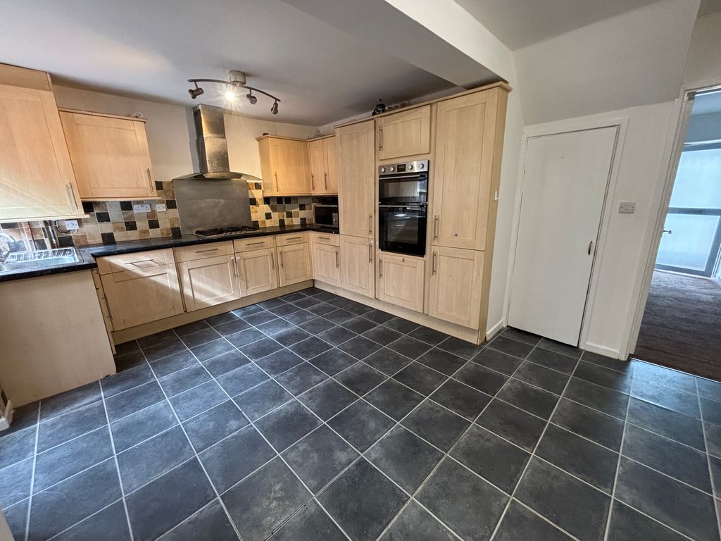 Property photo 1 of 9 Image