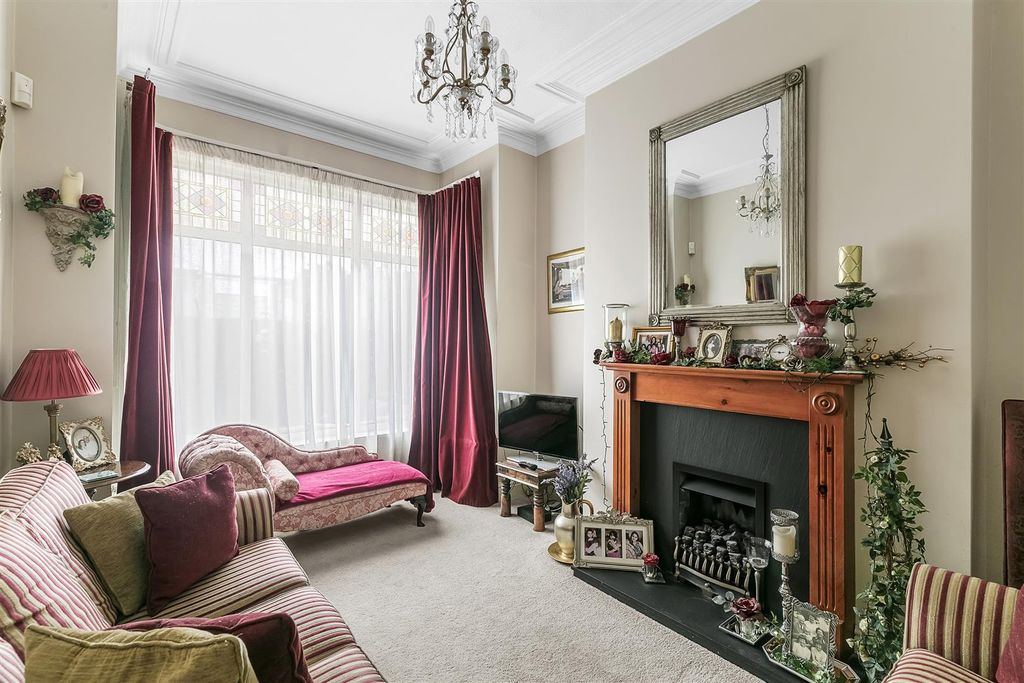 Property photo 3 of 23 3U3A4304.Jpg