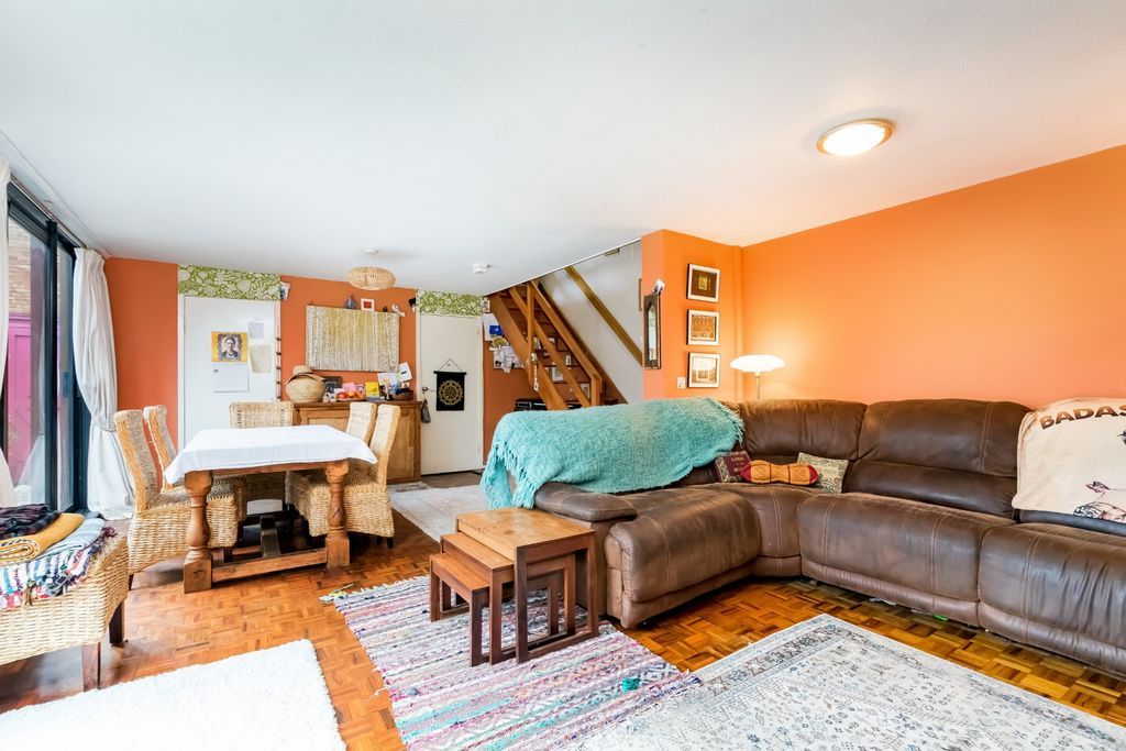 Property photo 3 of 12 Sitting/Dining Area