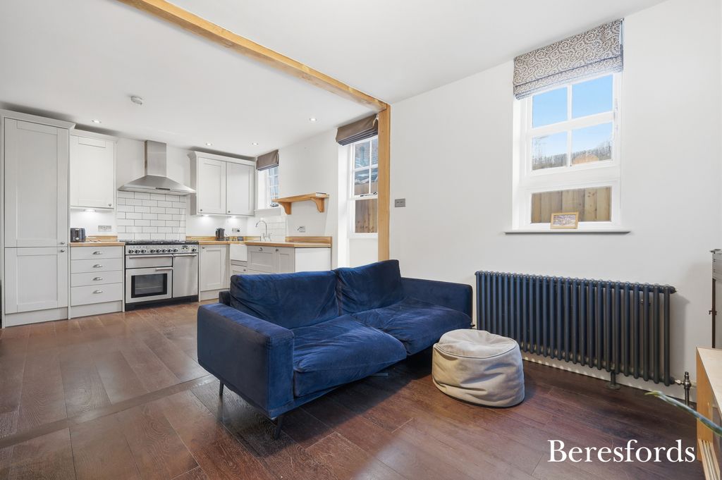 Property photo 2 of 12 Picture No. 14