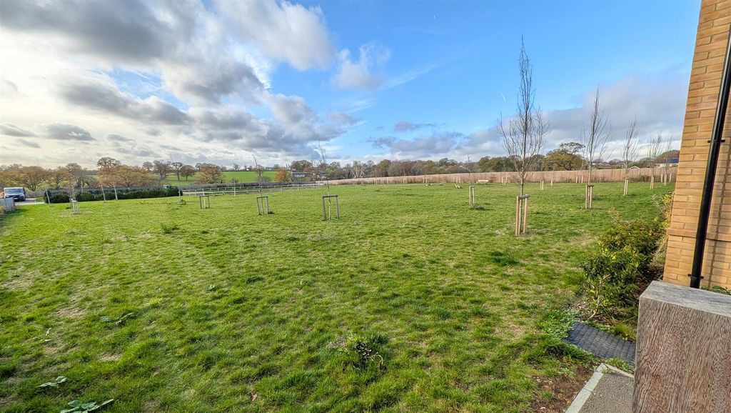 Property photo 3 of 4 Pxl_20251113_105208707.Jpg