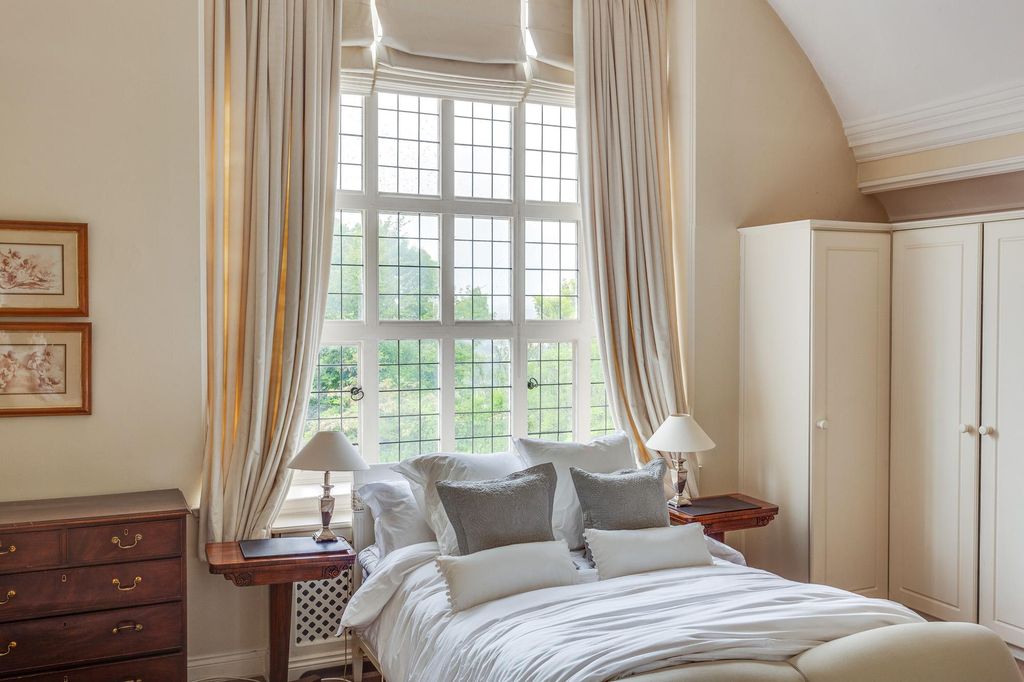 Property photo 3 of 51 Image