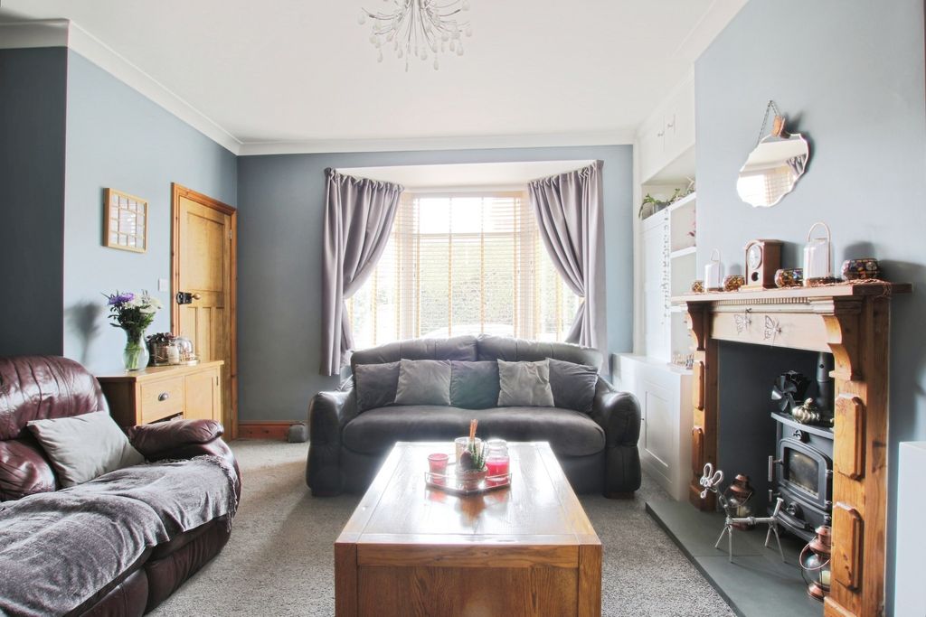 Property photo 2 of 17 4545123