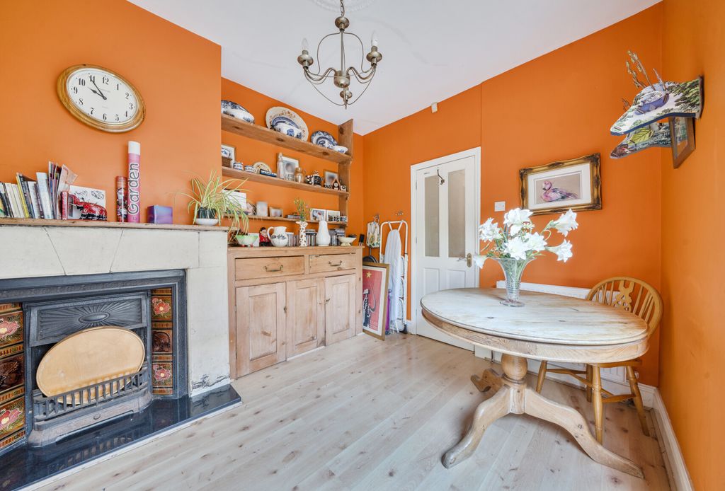 Property photo 3 of 24 1481515-15-6A464c...