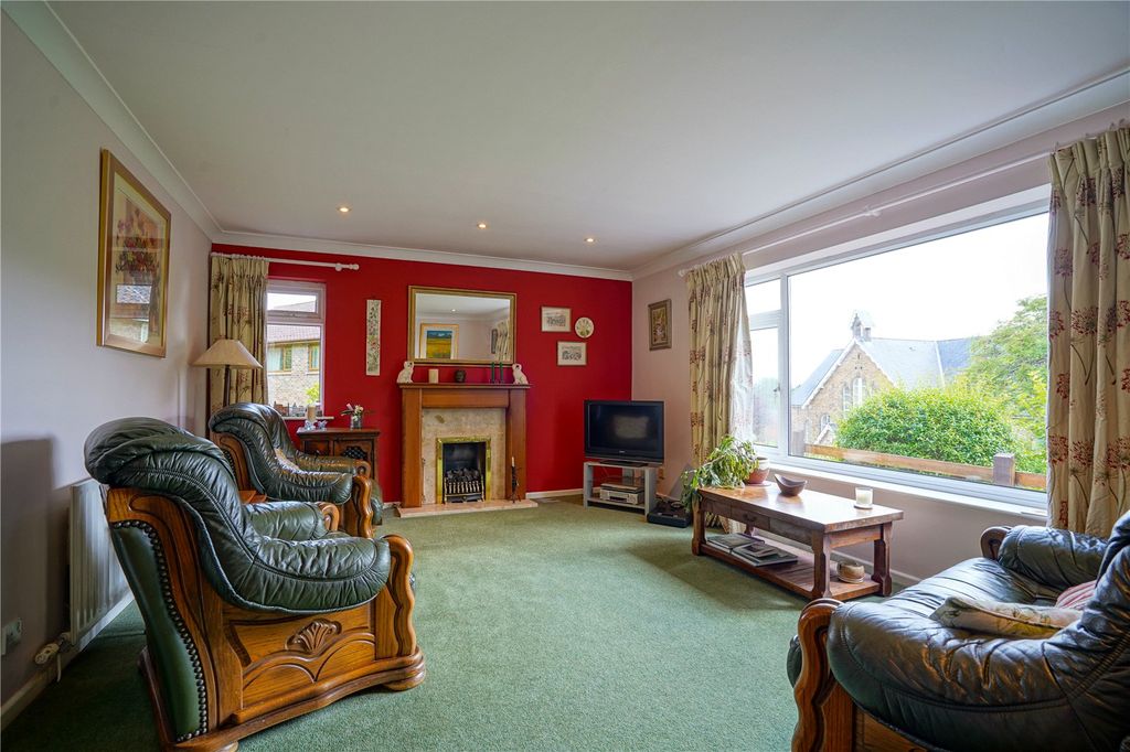 Property photo 2 of 21 Picture No. 10