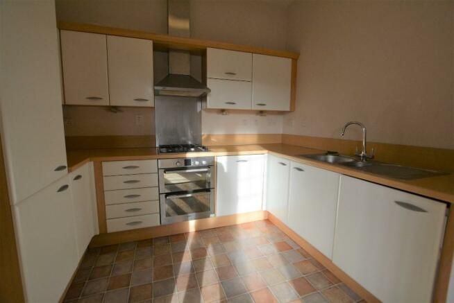 Property photo 3 of 6 85049_9Woolston_Img_03_0000_Max_656x437.Jpg