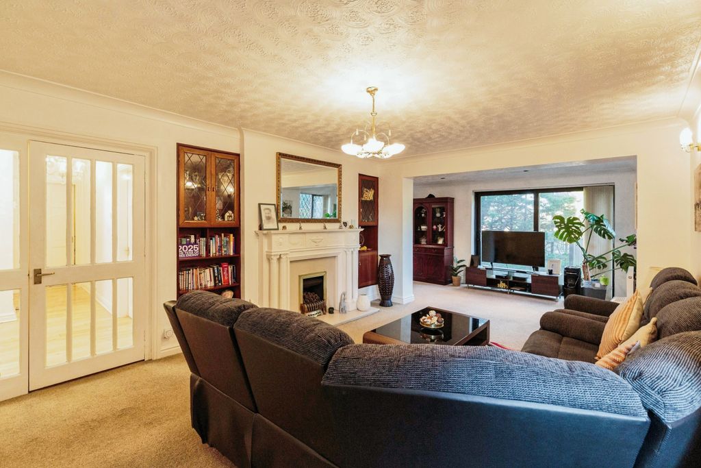 Property photo 2 of 17 Photography