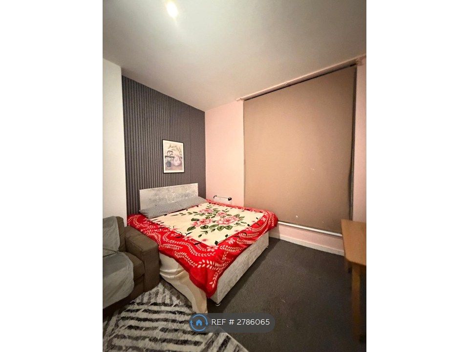 Property photo 1 of 13 Room 1