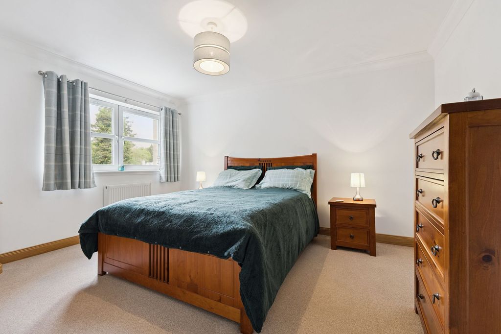 Additional image 11 of 2 bed flat for salePitheavlis Crescent, Oaklands Pitheavlis Crescent PH2