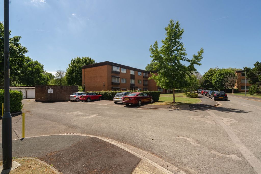 Additional image 18 of 3 bed flat for saleBadminton, Penn Drive, Frenchay BS16