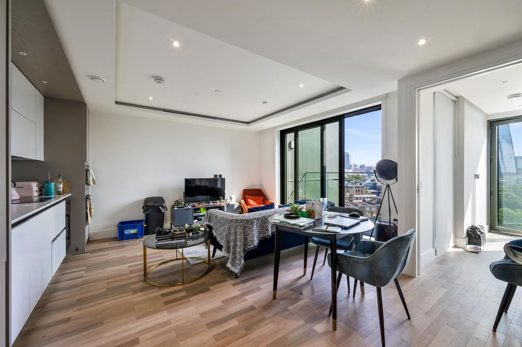 Property photo 2 of 12