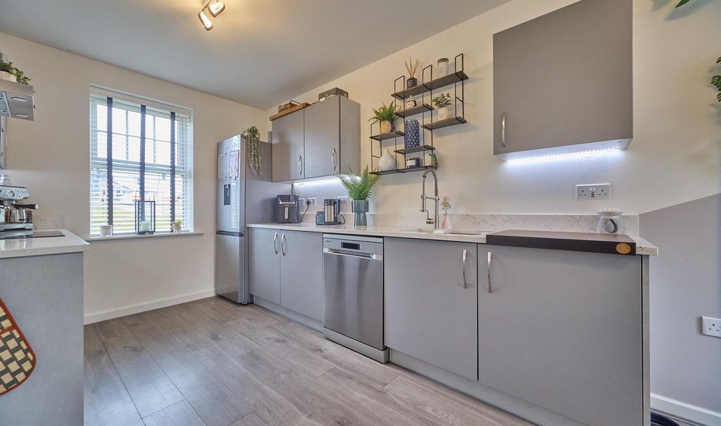 Property photo 2 of 26 Lapwing Drive_5.Jpg