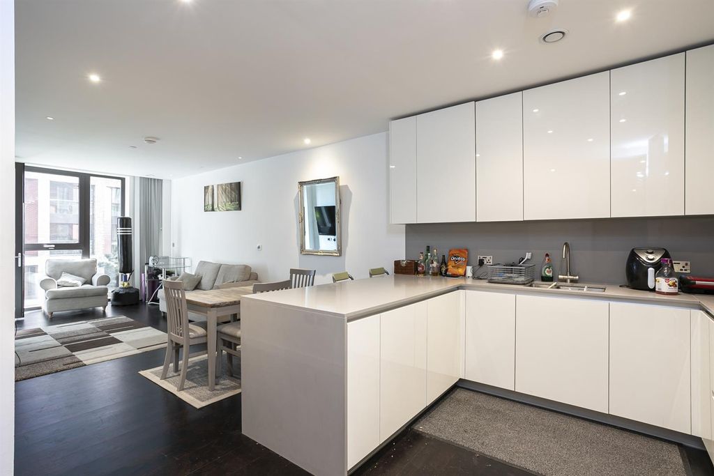 Property photo 3 of 16 Reception (3).Jpg