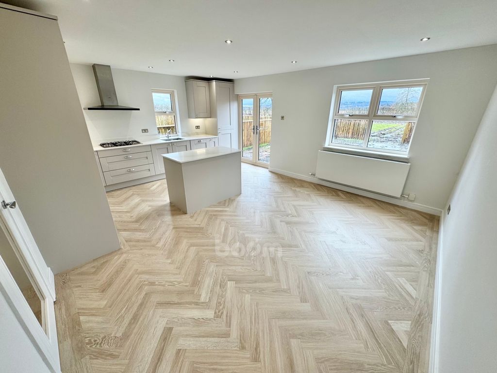 Property photo 3 of 38 Img_4516