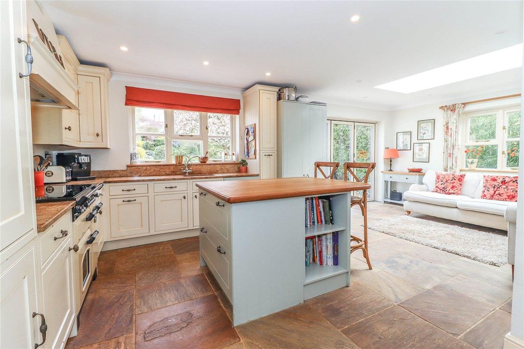 Property photo 2 of 14 Westwood 8.Jpg