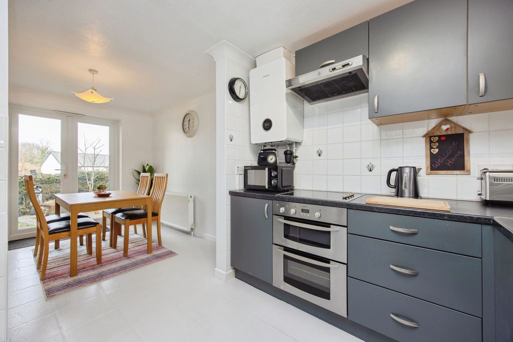 Property photo 3 of 19