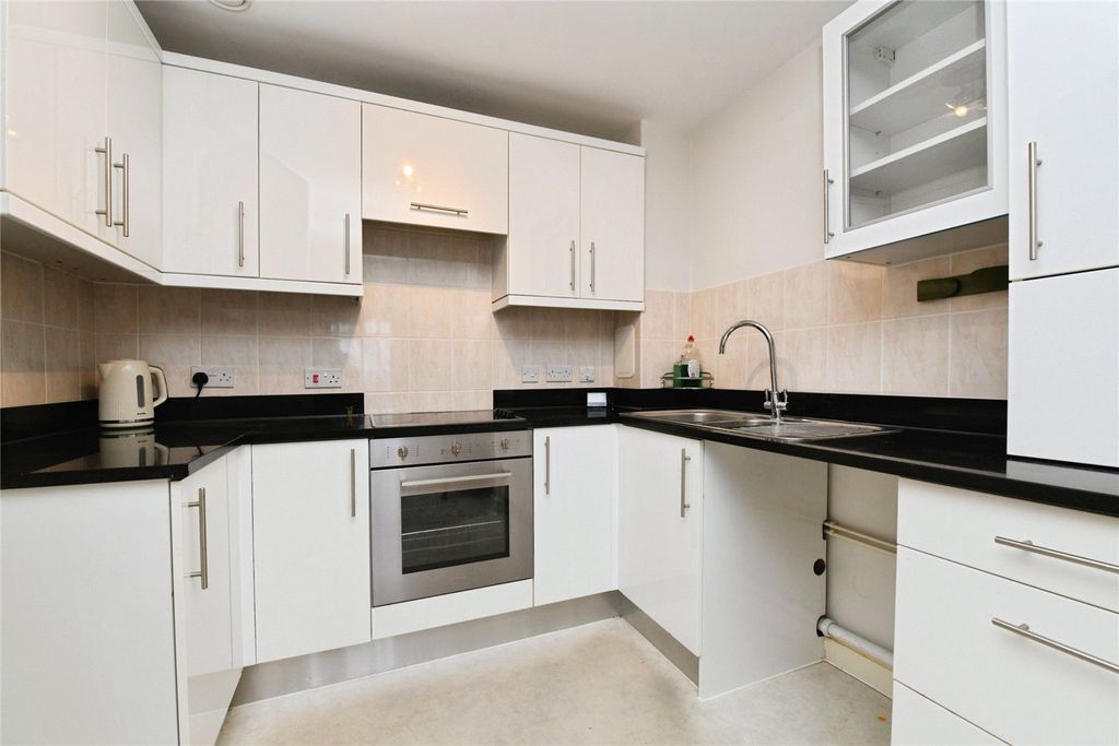 Property photo 3 of 15 Interior