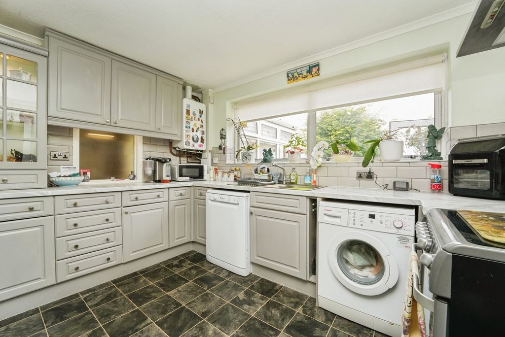 Property photo 3 of 17 Photo