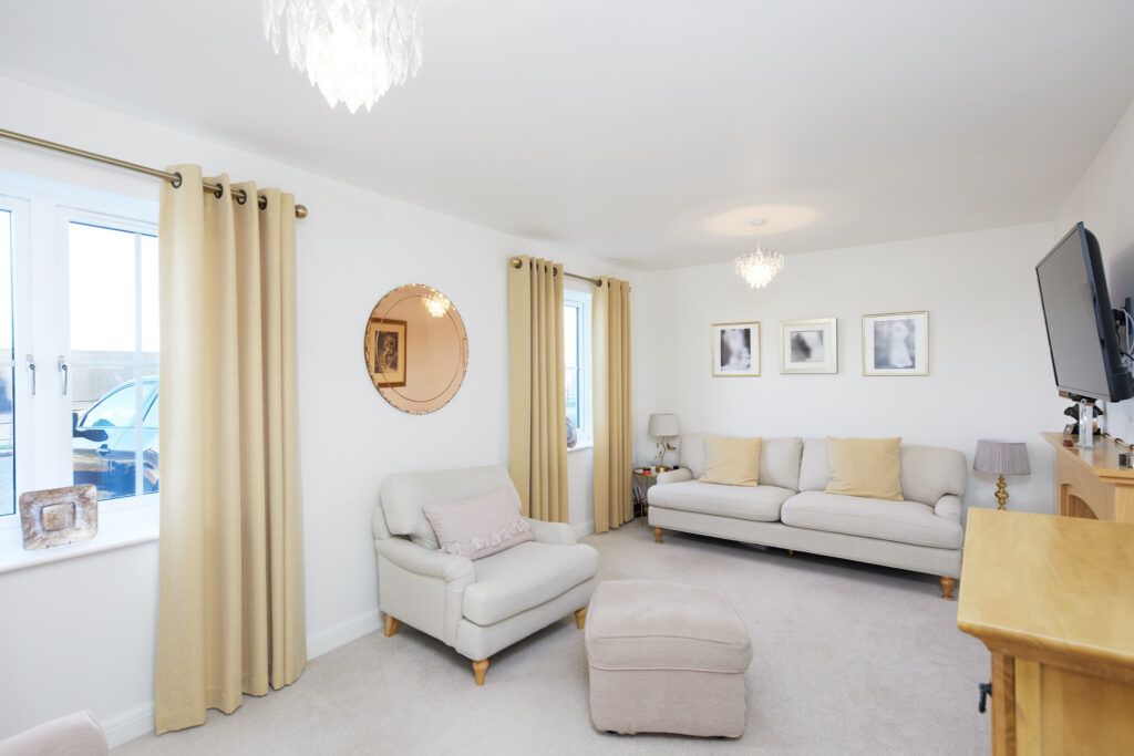 Property photo 3 of 28