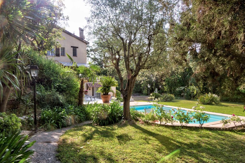 Property photo 1 of 33
