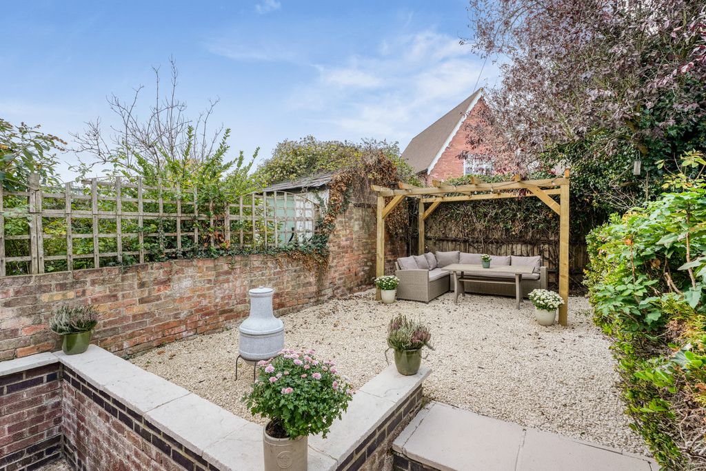 Property photo 3 of 36