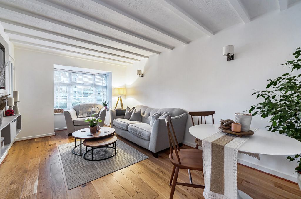 Property photo 2 of 16 1401692-7-696A6Ea...