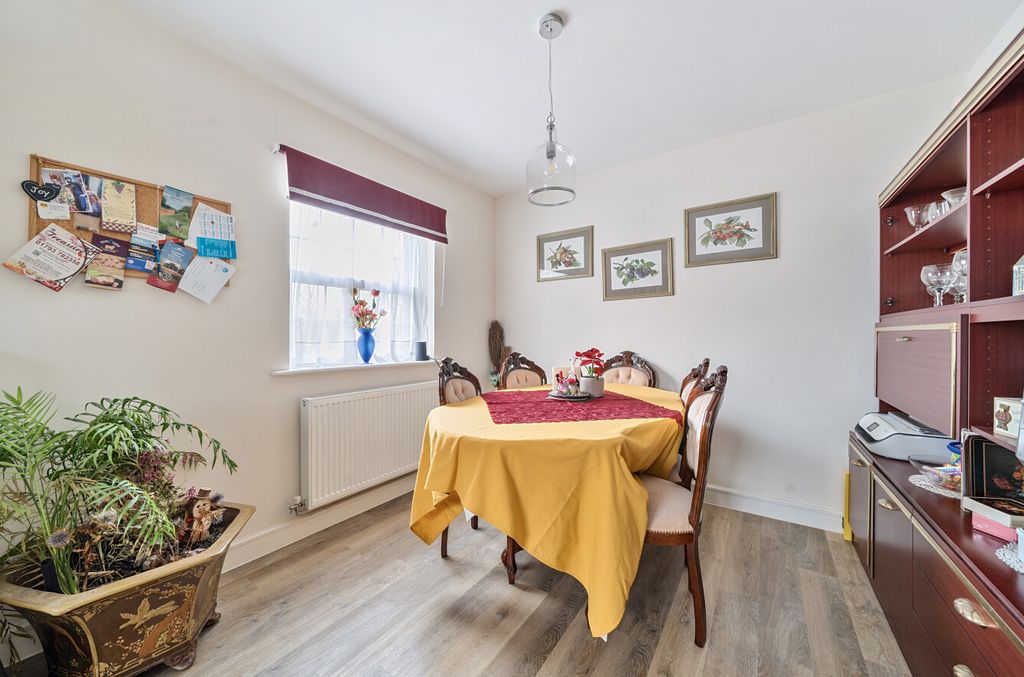 Property photo 3 of 15 Dining Room