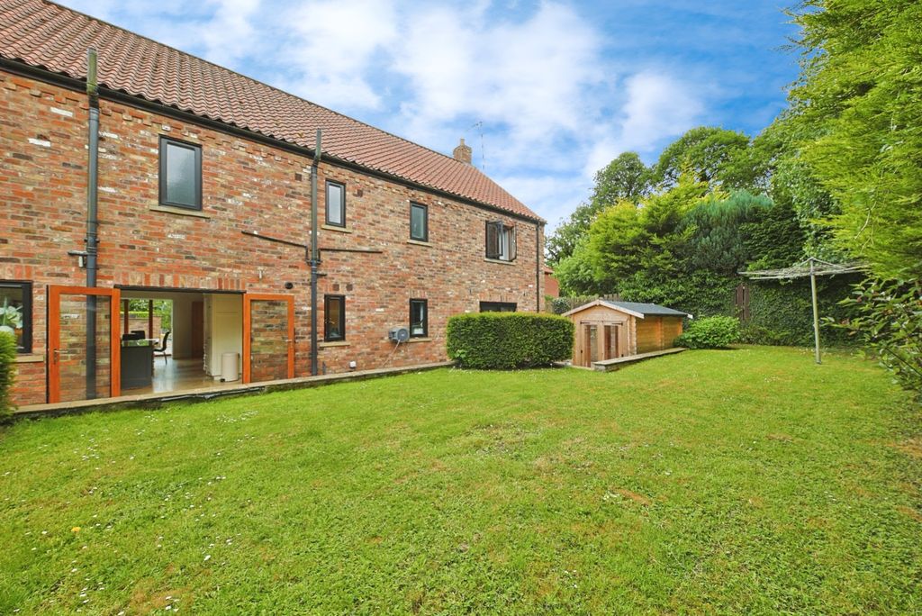 Property photo 1 of 27 4253630