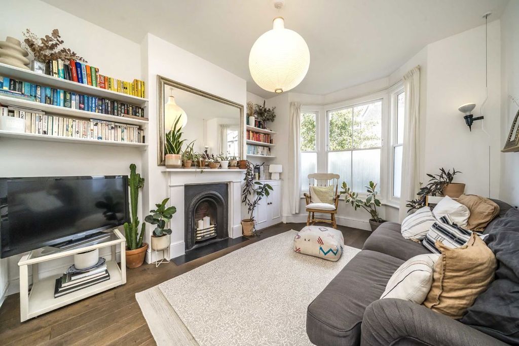 Property photo 2 of 14