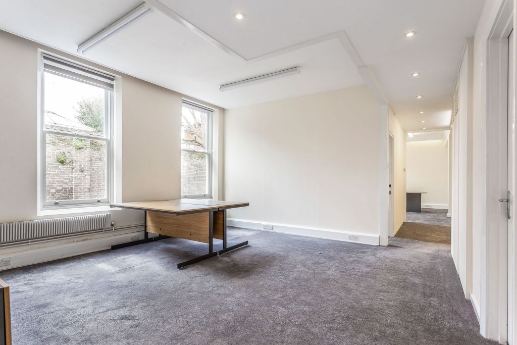 Property photo 2 of 7
