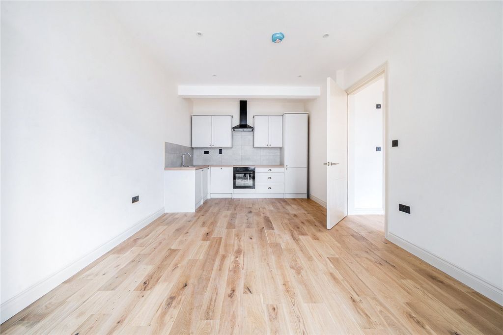 Property photo 3 of 12 Picture No. 09