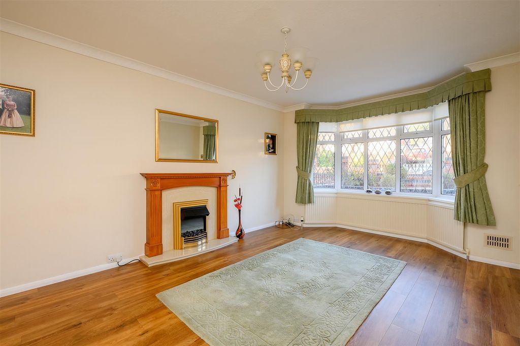 Property photo 2 of 17 Living Room