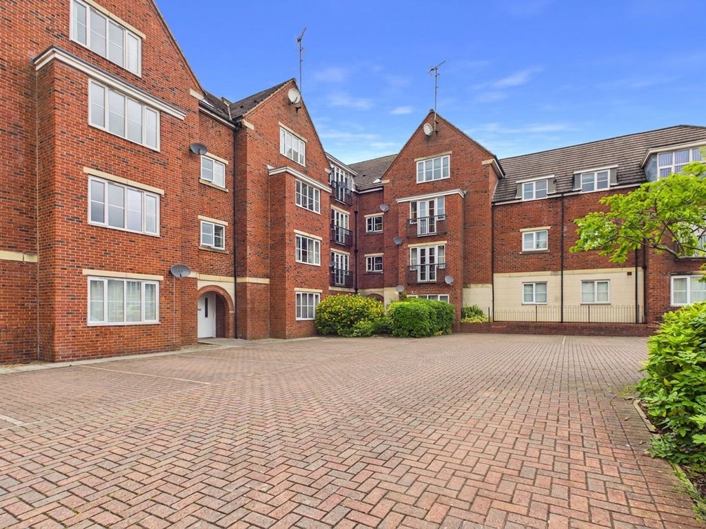 Property photo 1 of 10 Apartment Block
