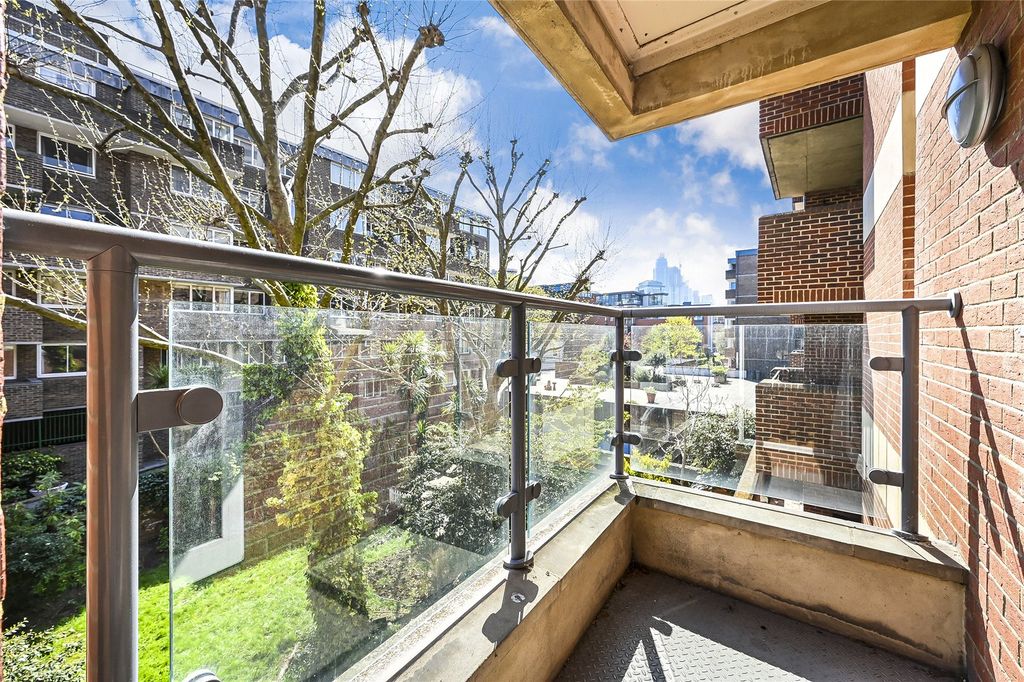 Property photo 3 of 12 Balcony