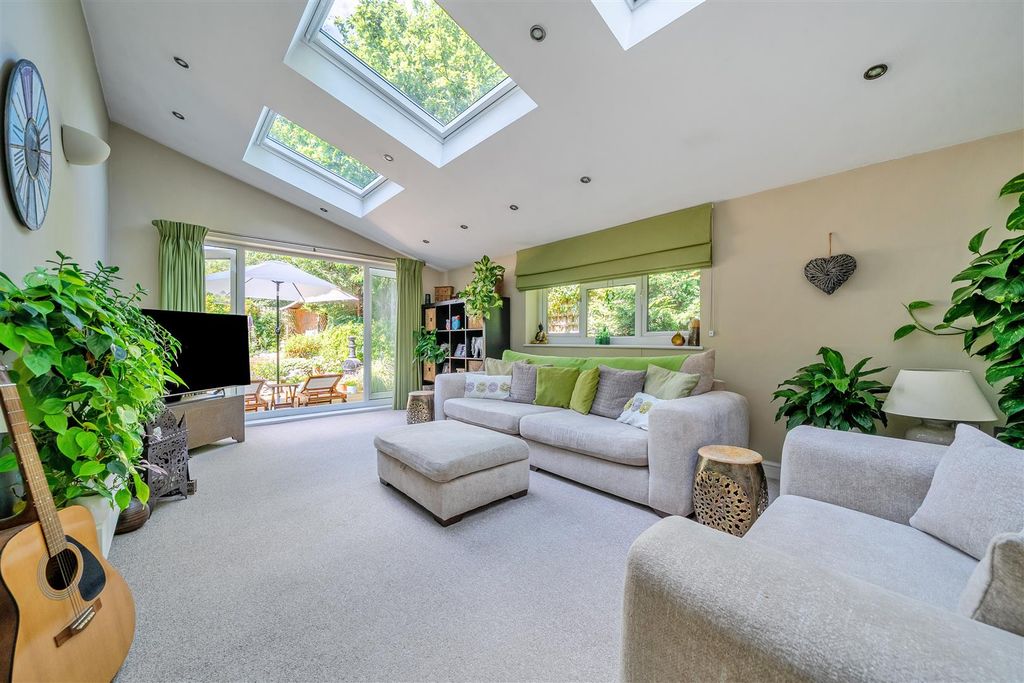 Property photo 2 of 22 1498717-5-6A6c9A99942De.Jpg