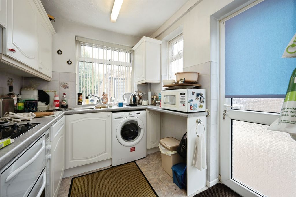 Property photo 3 of 16