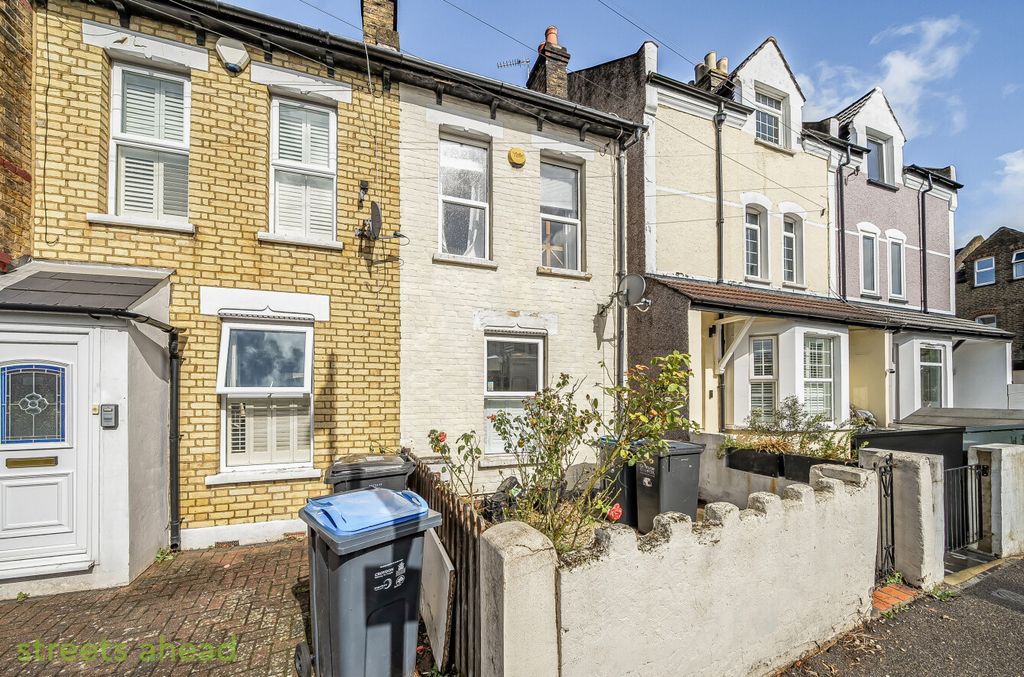 Property photo 1 of 13 80cc34c3-E90A-4ee...