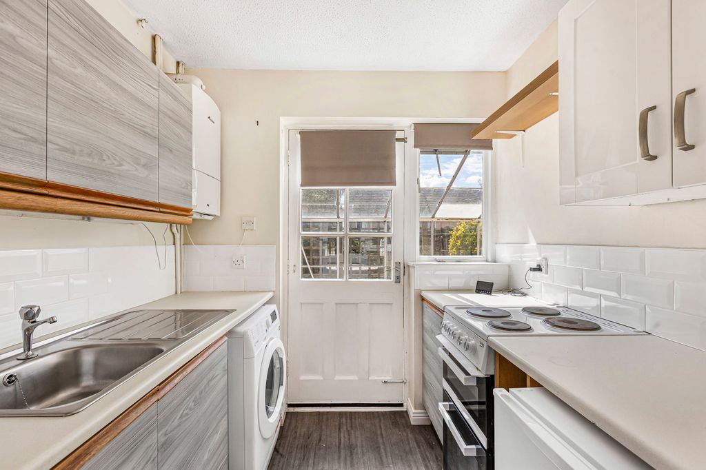 Property photo 2 of 12 Kitchen