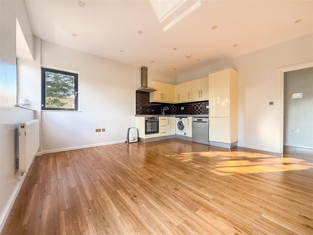 Property photo 3 of 14 Img_2160 2.Jpg