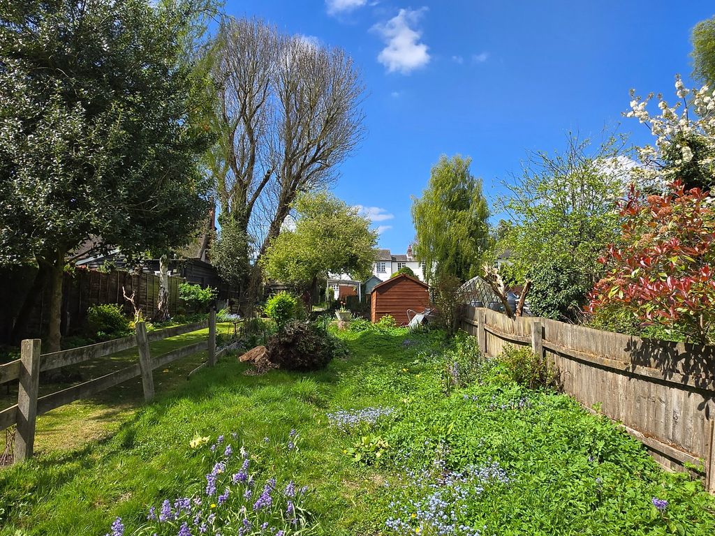 Property photo 2 of 27
