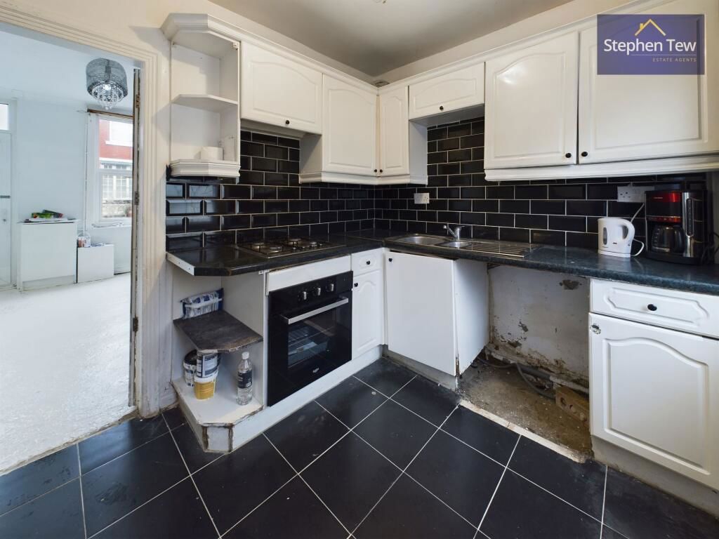 Property photo 3 of 18