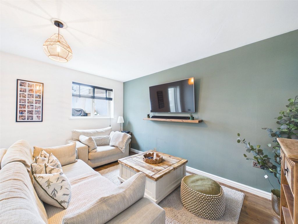 Property photo 3 of 14 Picture No. 17