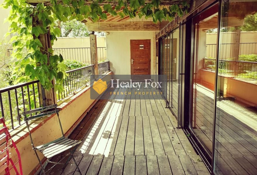 Property photo 3 of 28