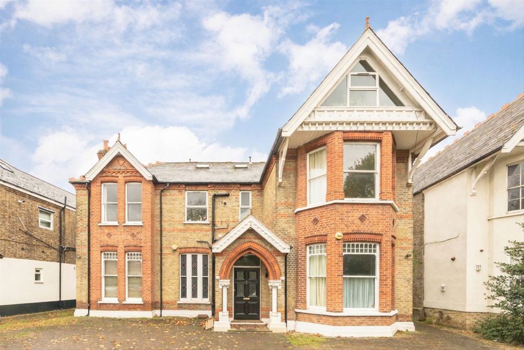 Property photo 1 of 6