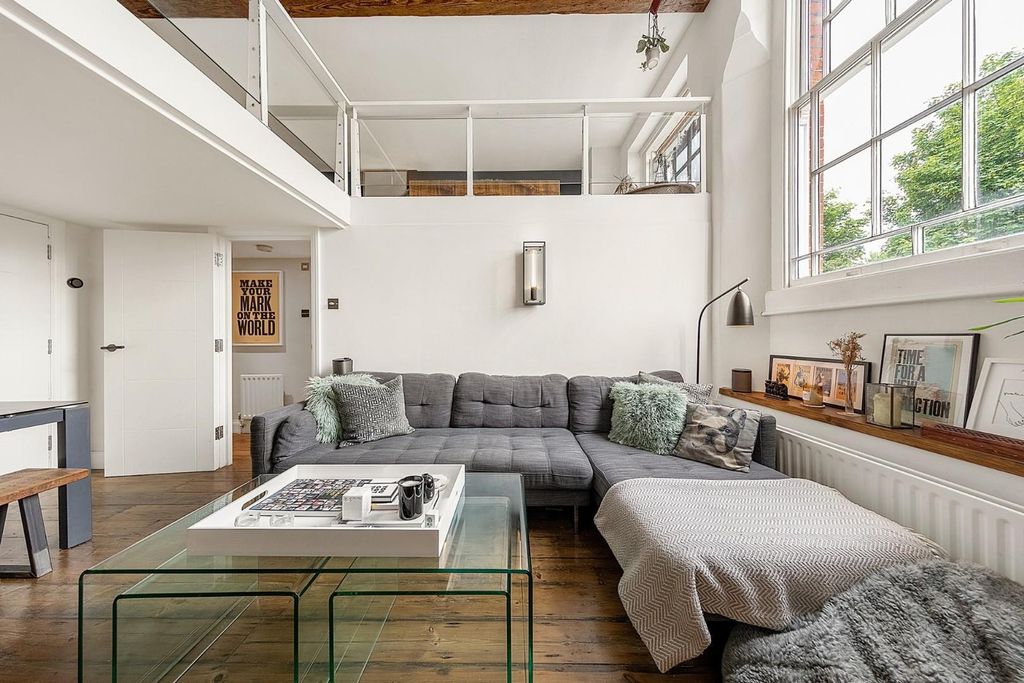 Property photo 3 of 21 Reception (3).Jpg