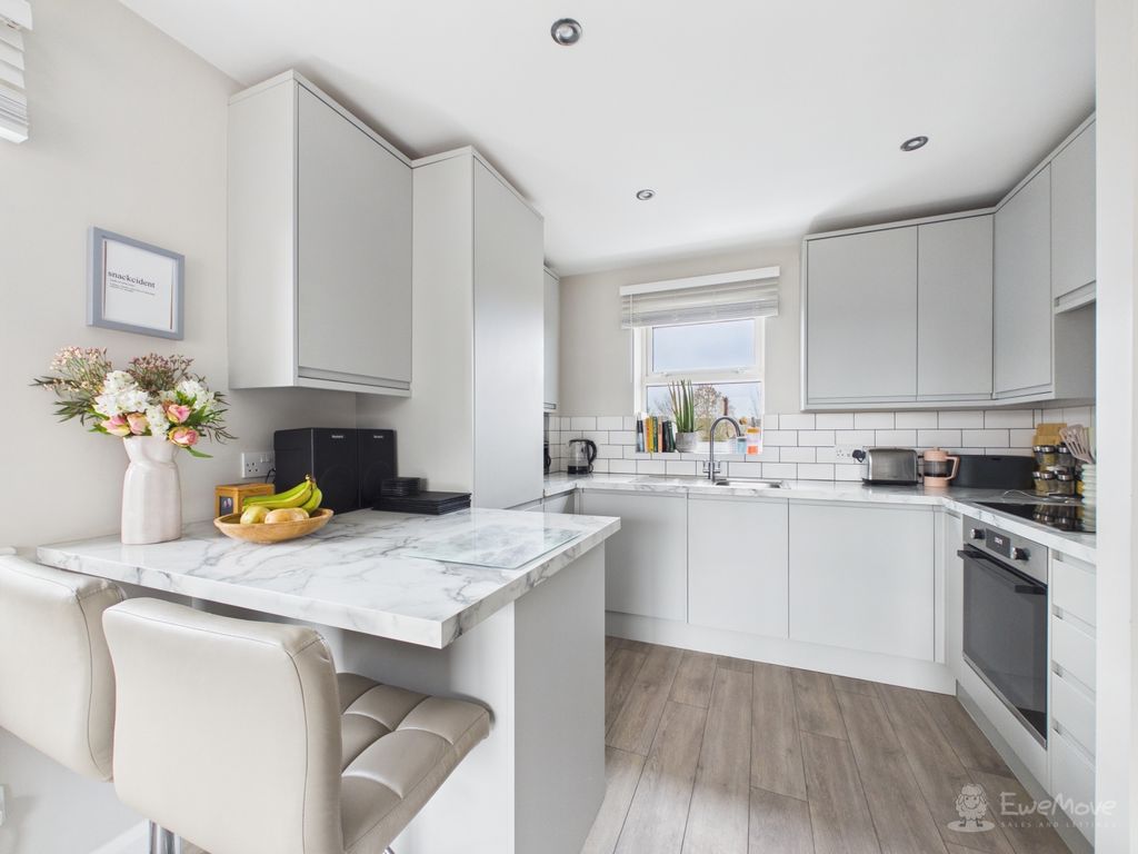 Property photo 3 of 17 Kitchen- Mark Stephens Ewemove Newmarket And Soham