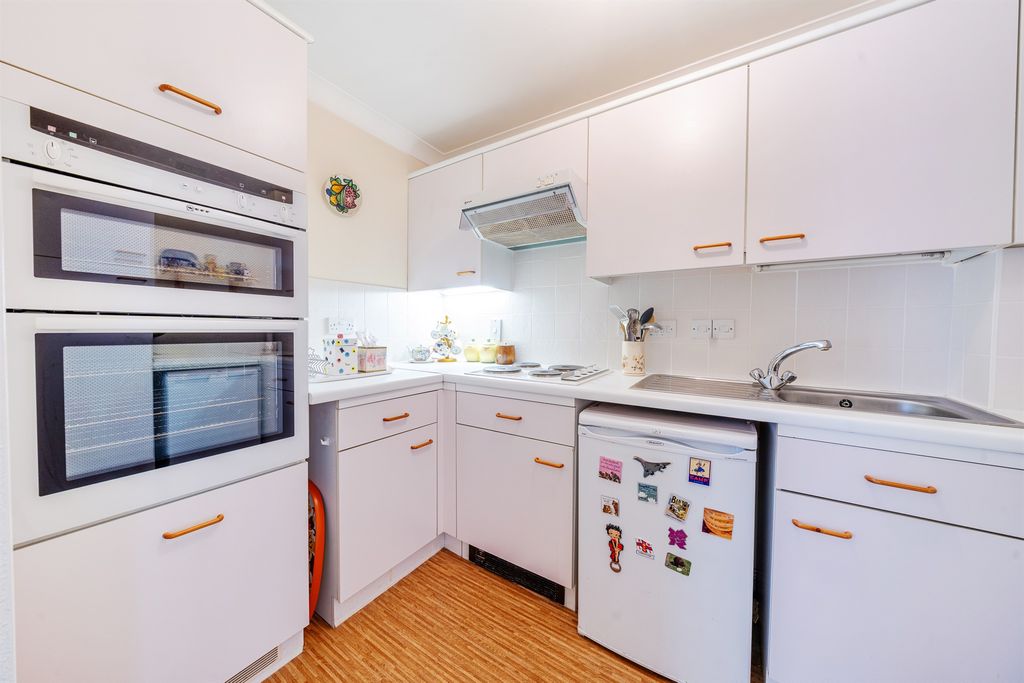 Property photo 2 of 11