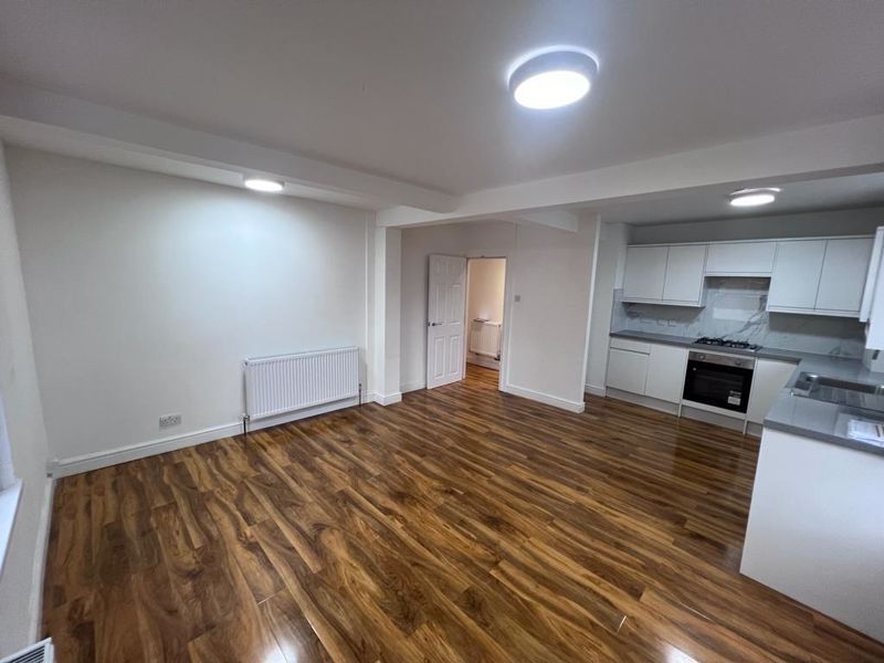 Property photo 2 of 4 Photo 4